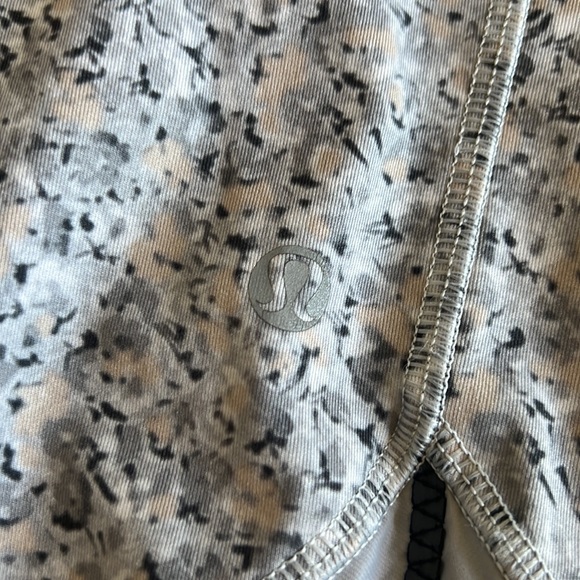 lululemon leggings - Picture 3 of 4